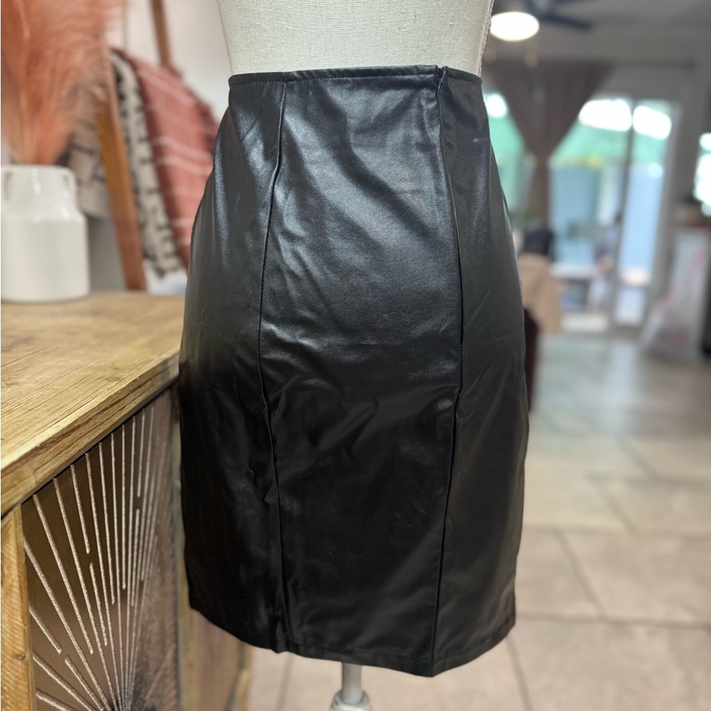 SHEIN Black Faux Leather Plus Size Skirt